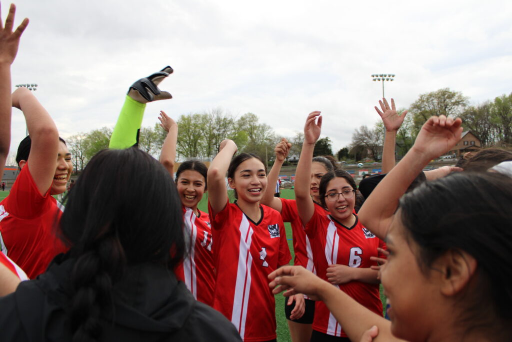 Guadalupe Centers, High School - Image 10